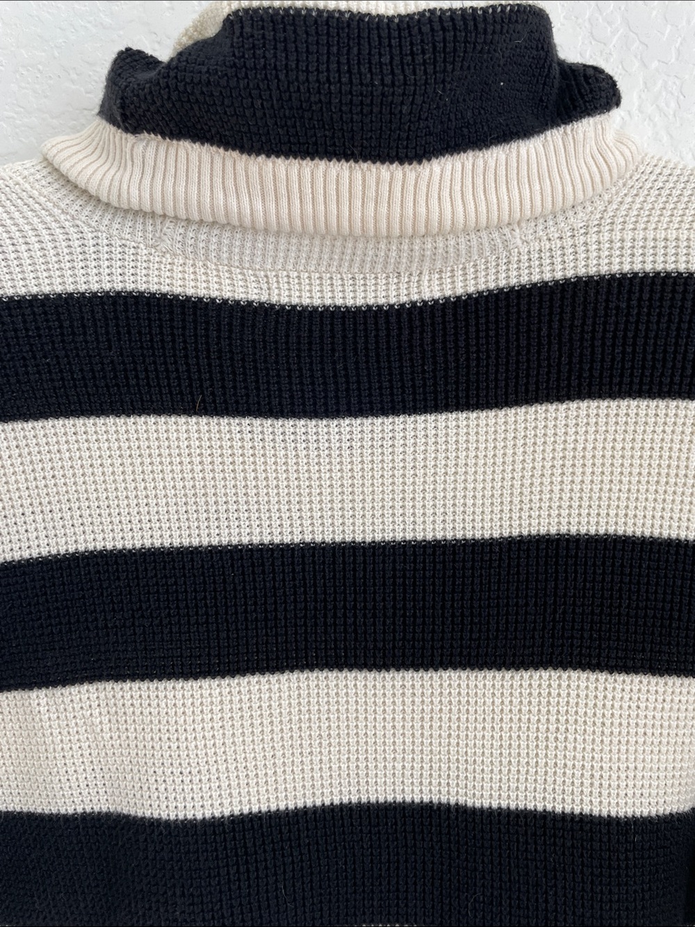 Ralph Lauren Black & Cream Striped Cowl Neck Waffle Knit Pullover • Large - Picture 5 of 9
